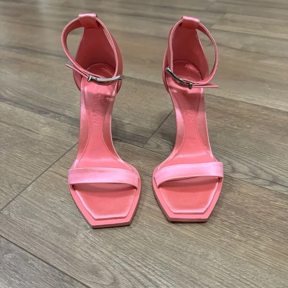 Alexander McQueen Stiletto Sandal Heels Pink Calf Leather Satin US 6.5‎ / 36.5